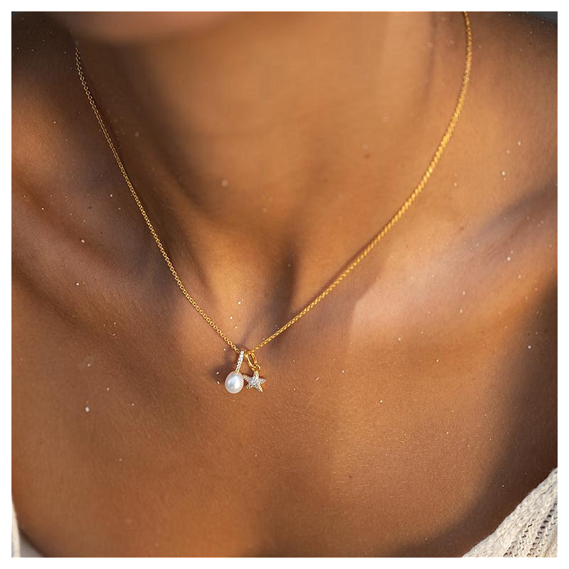 14ct Gold Lab Grown Diamond and Freshwater Pearl Star Fish Necklace