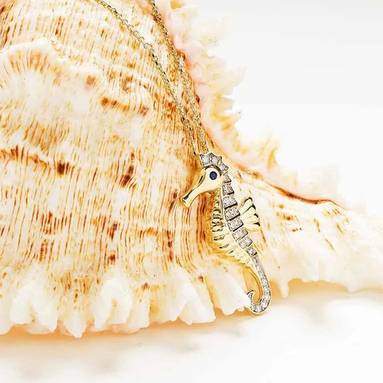 14ct Gold Lab Grown Diamond Seahorse Necklace