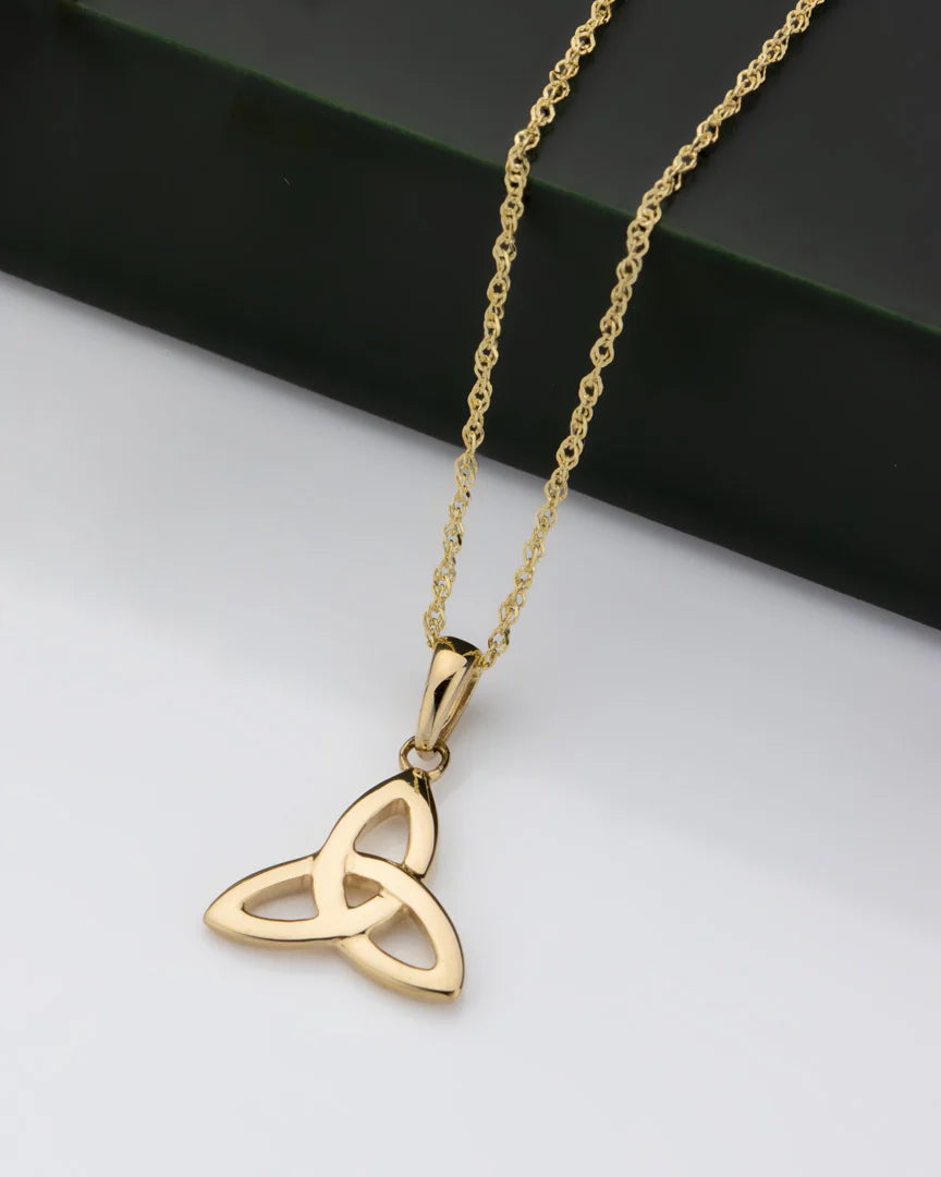 10ct Yellow Gold Small Trinty Knot Pendant